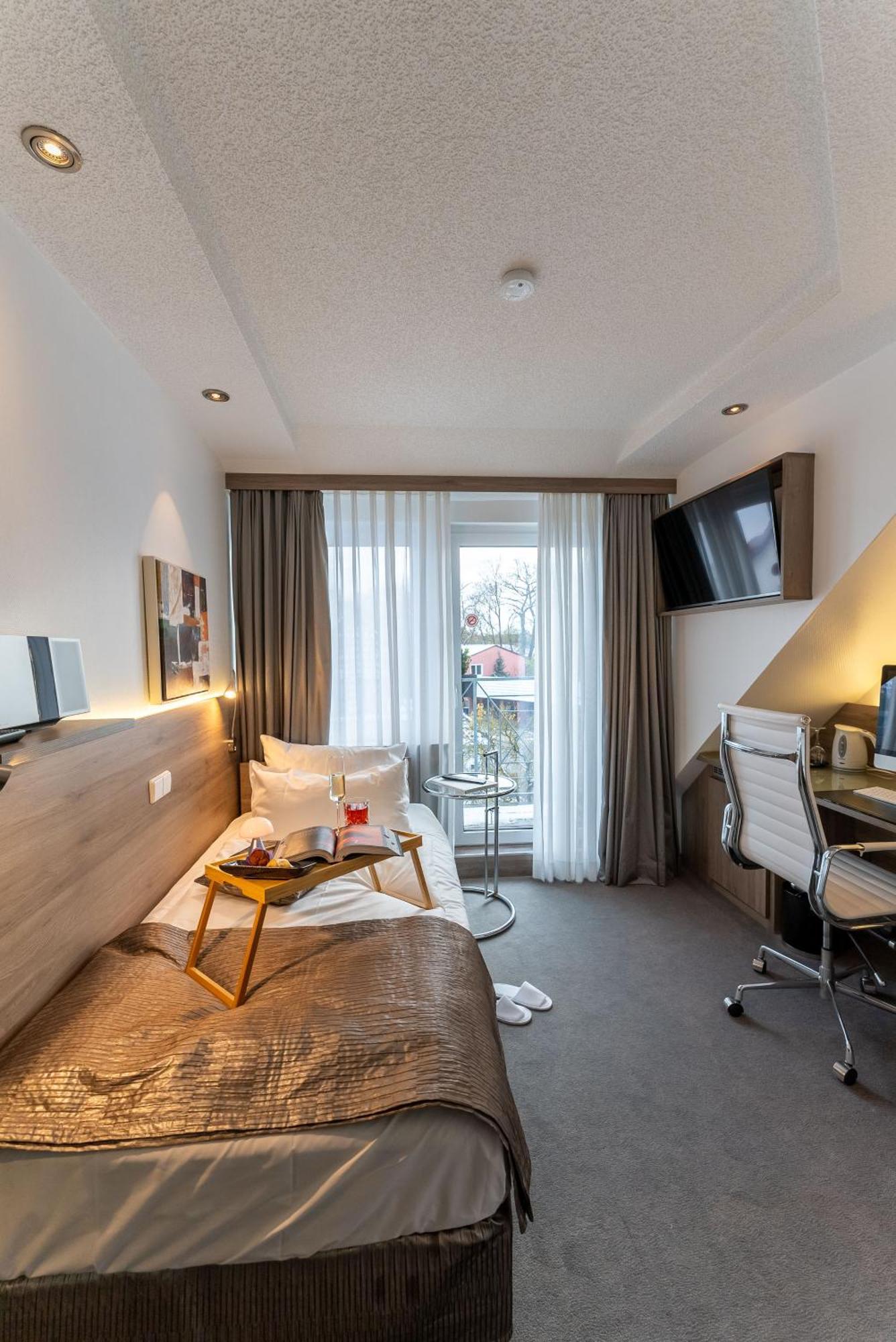 Hotel An Der Wasserburg Вольфсбург Екстер'єр фото